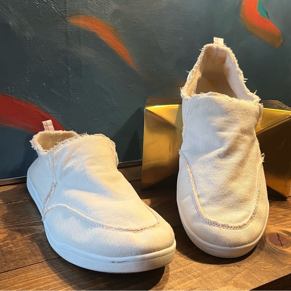 Vionic Beach Malibu Canvas Slip-on Sneakers